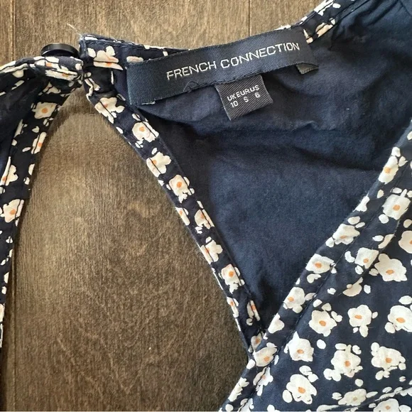 French Connection Tiered Ditsy Floral‎ Mini Puff Sleeve Whimsy Girly Size 6 - Picture 3 of 9